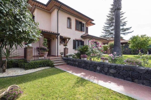 casa indipendente in vendita a Pedara