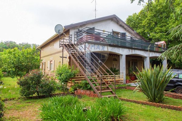 casa indipendente in vendita a Pedara