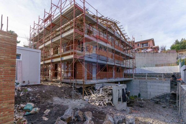 casa indipendente in vendita a Pedara