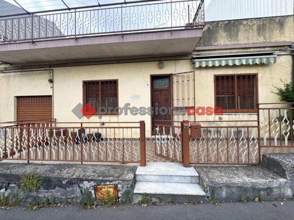 casa indipendente in vendita a Pedara