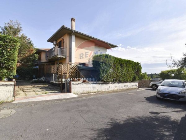 casa indipendente in vendita a Pedara