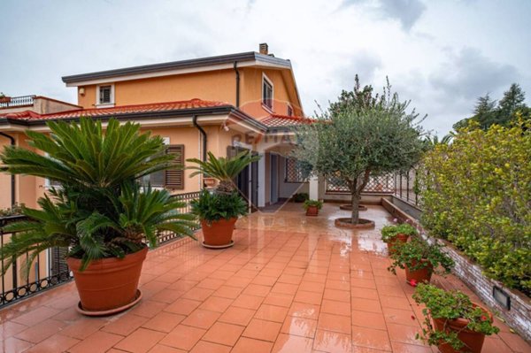 casa indipendente in vendita a Pedara