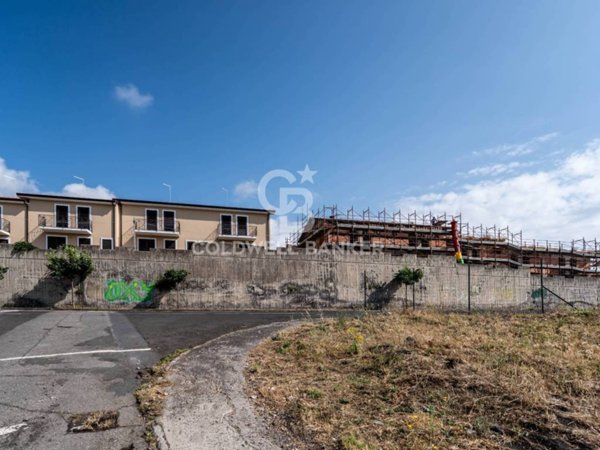 casa indipendente in vendita a Pedara