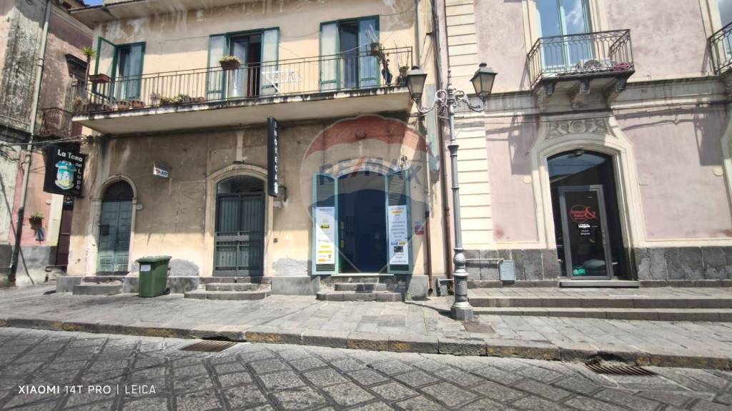 negozio in vendita a Pedara