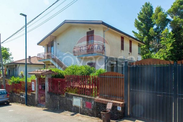 casa indipendente in vendita a Pedara