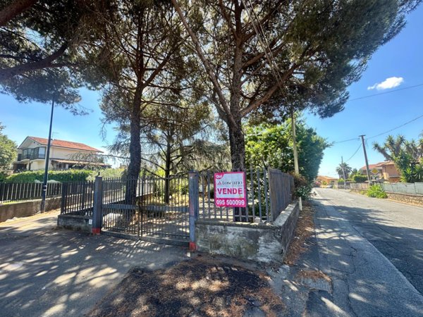 casa indipendente in vendita a Pedara