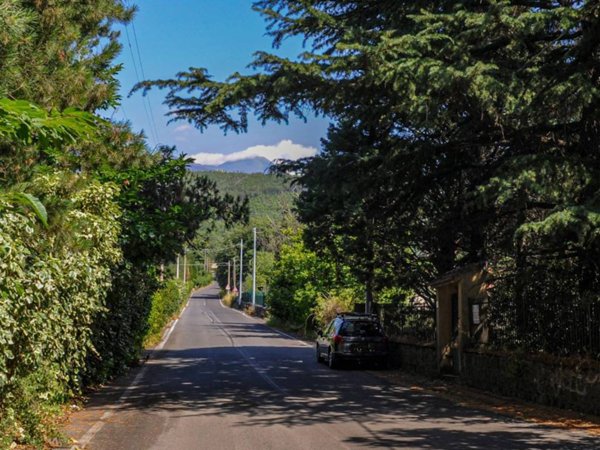 casa indipendente in vendita a Pedara in zona Tarderia