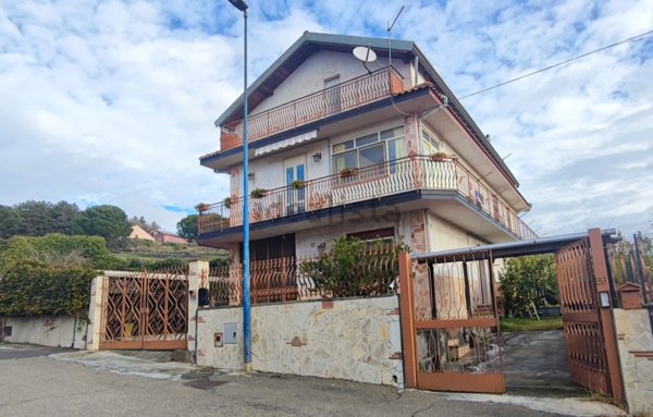 appartamento in vendita a Pedara