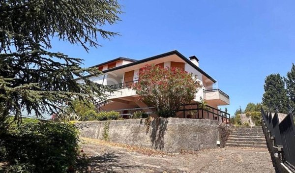 casa indipendente in vendita a Pedara