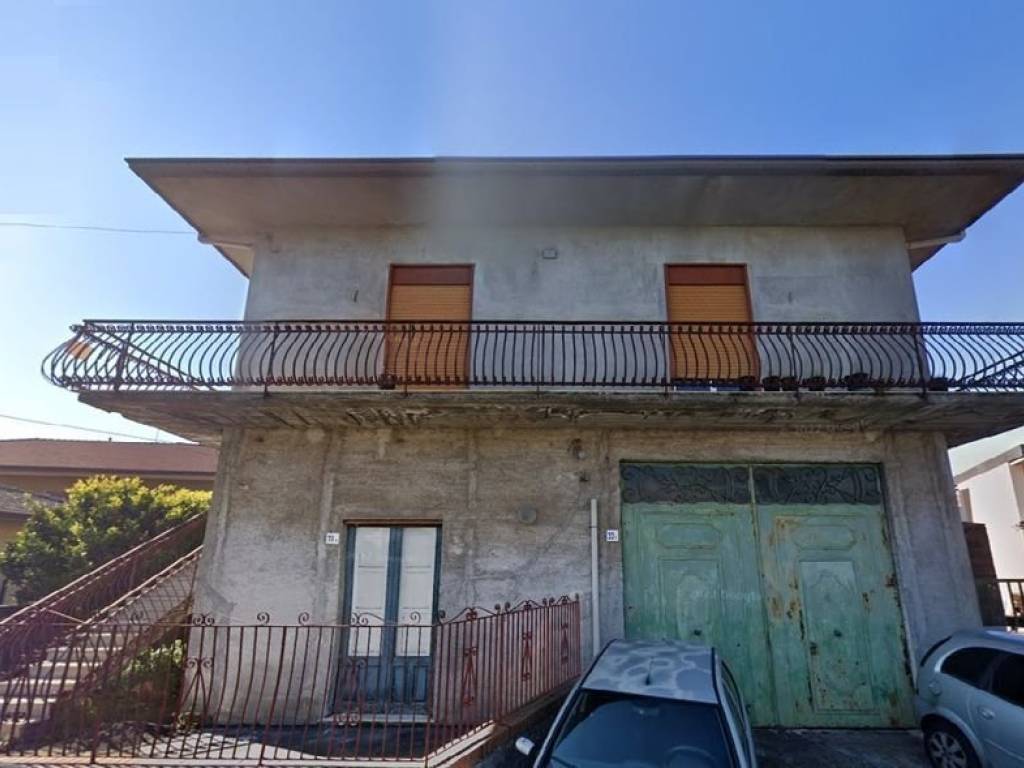 casa indipendente in vendita a Pedara