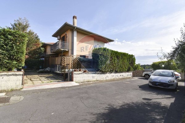 casa indipendente in vendita a Pedara