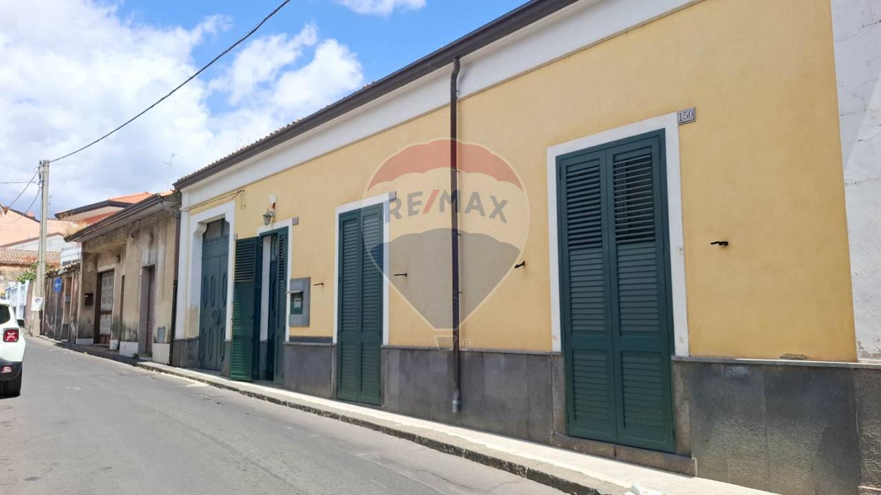 casa indipendente in vendita a Pedara