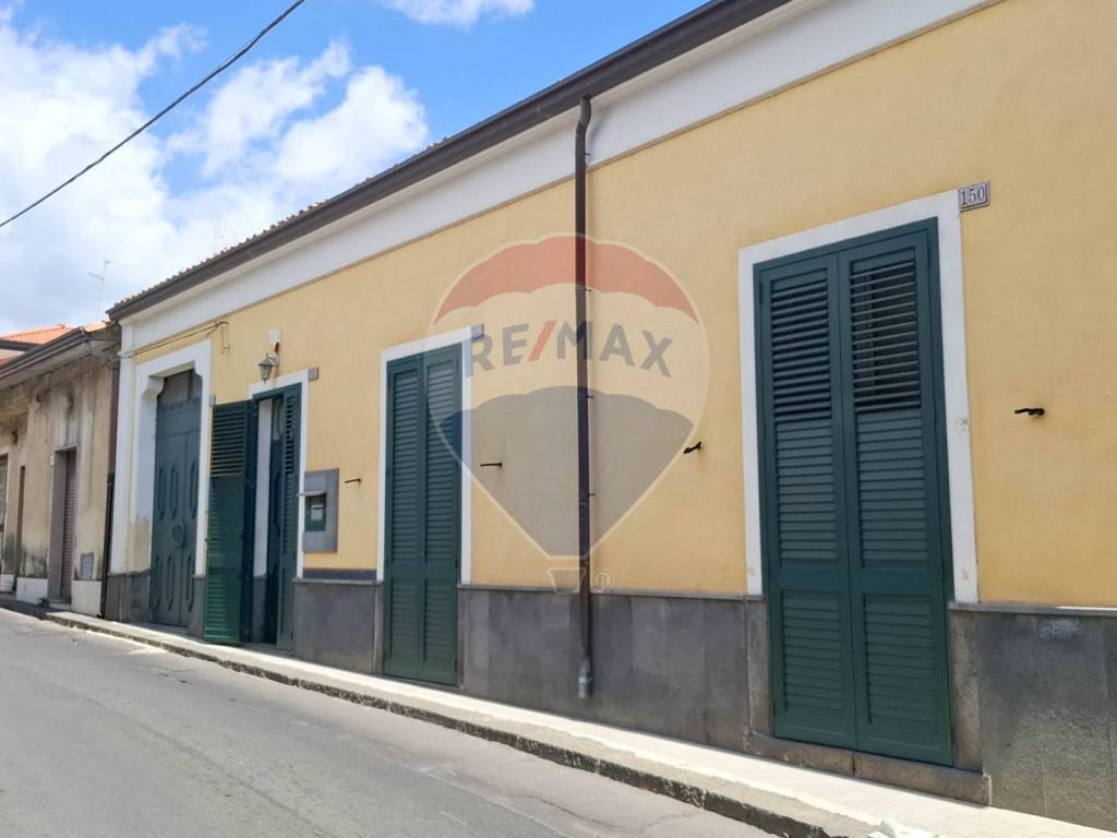 casa indipendente in vendita a Pedara