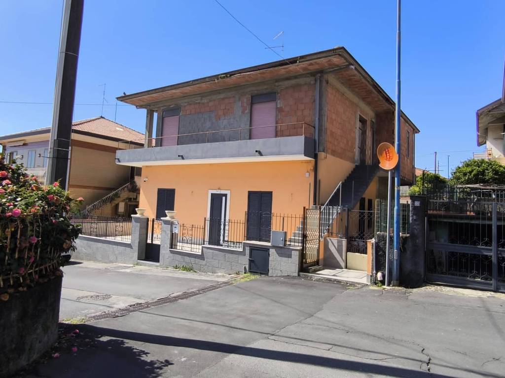 appartamento in vendita a Pedara