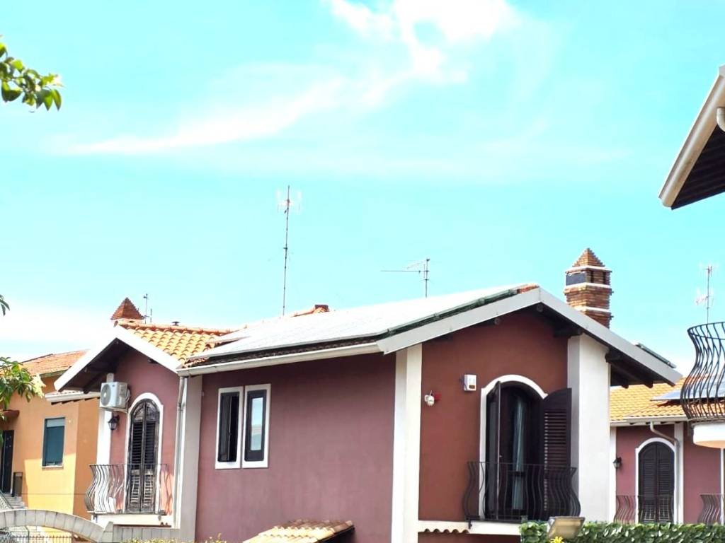 casa indipendente in vendita a Pedara
