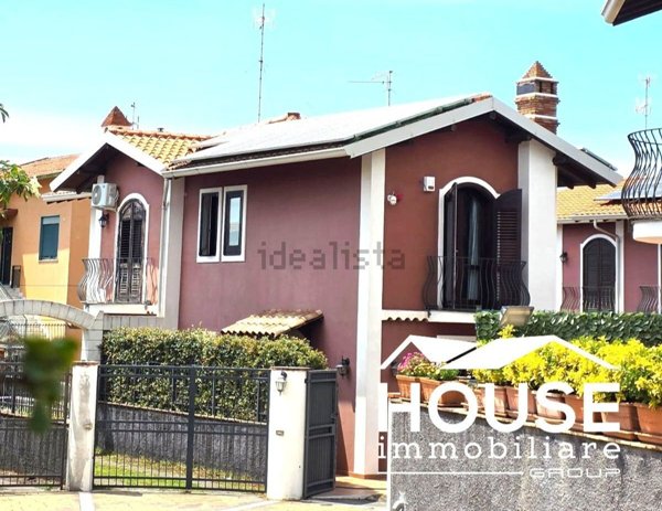 casa indipendente in vendita a Pedara