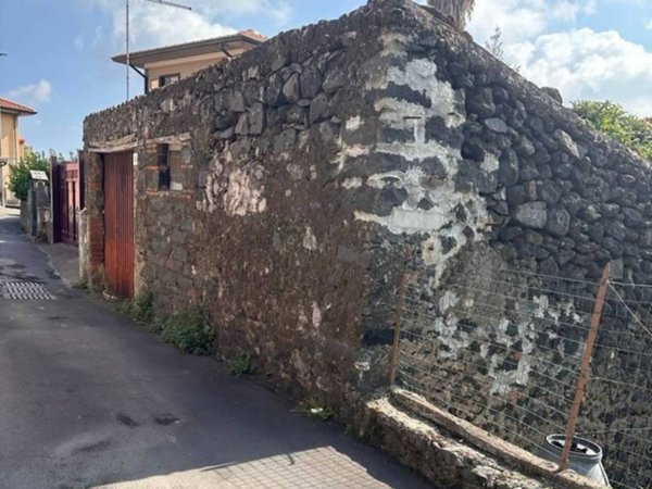 casa indipendente in vendita a Pedara