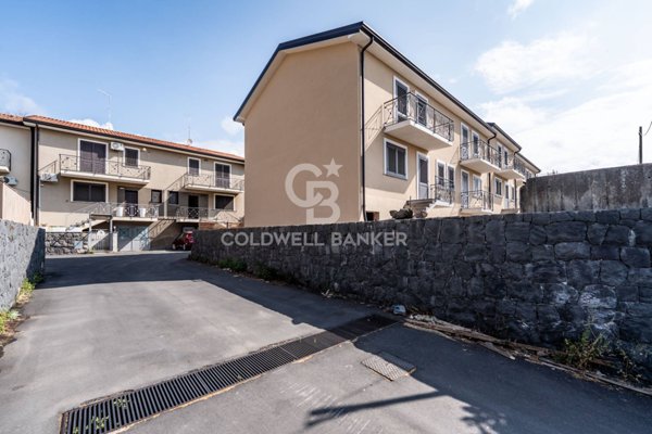 casa indipendente in vendita a Pedara