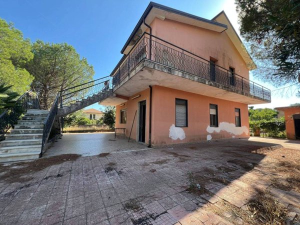 casa indipendente in vendita a Pedara