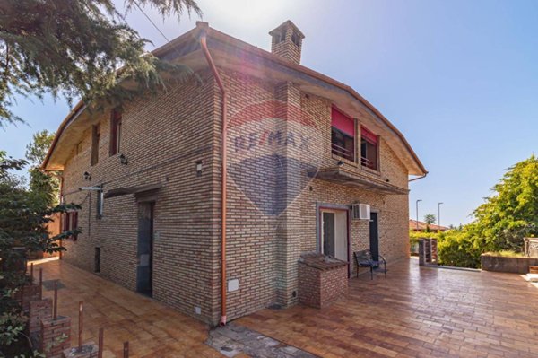 casa indipendente in vendita a Pedara