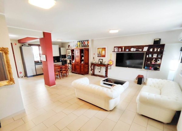 casa indipendente in vendita a Pedara