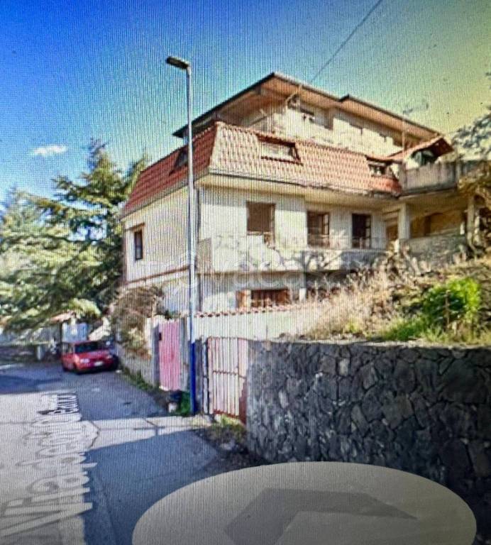 casa indipendente in vendita a Pedara