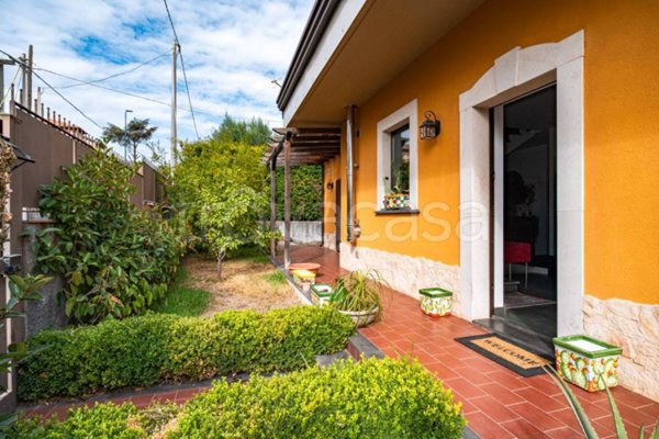 casa indipendente in vendita a Pedara