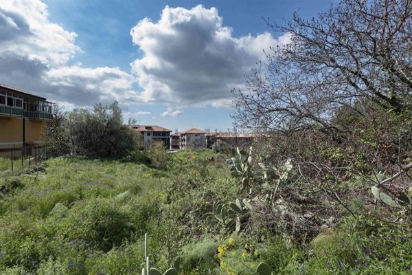 terreno edificabile in vendita a Pedara