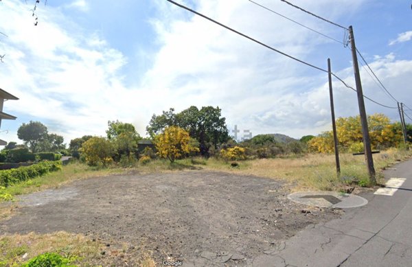 negozio in vendita a Pedara