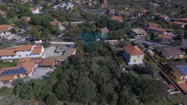 casa indipendente in vendita a Pedara