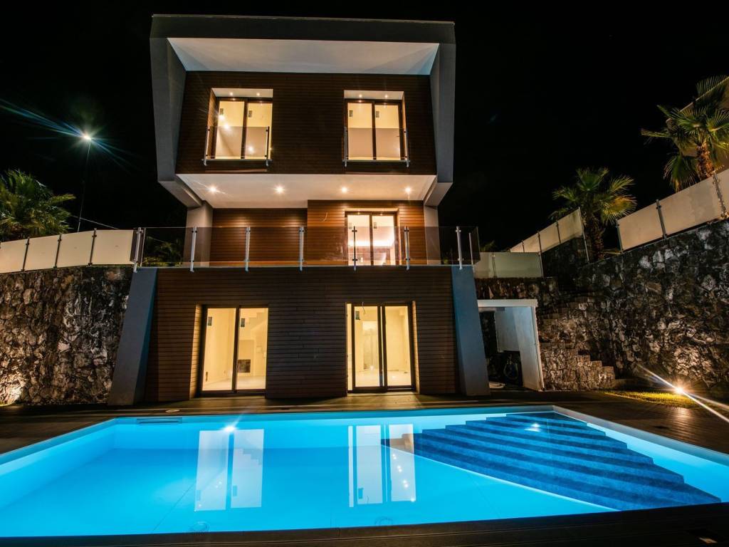 casa indipendente in vendita a Pedara