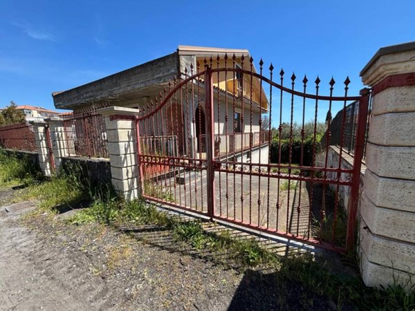 casa indipendente in vendita a Pedara