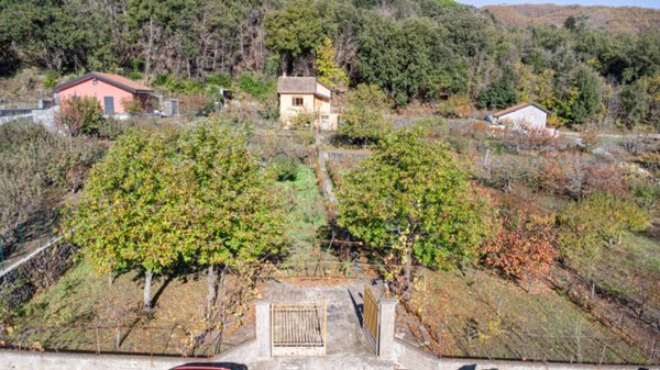 casa indipendente in vendita a Pedara in zona Tarderia