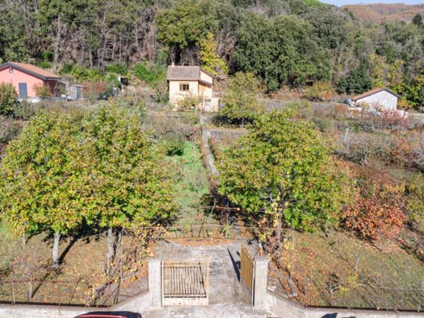 casa indipendente in vendita a Pedara in zona Tarderia