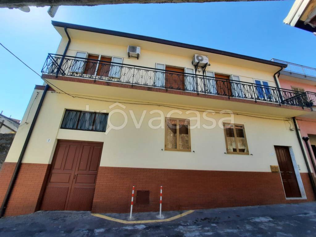 casa indipendente in vendita a Pedara