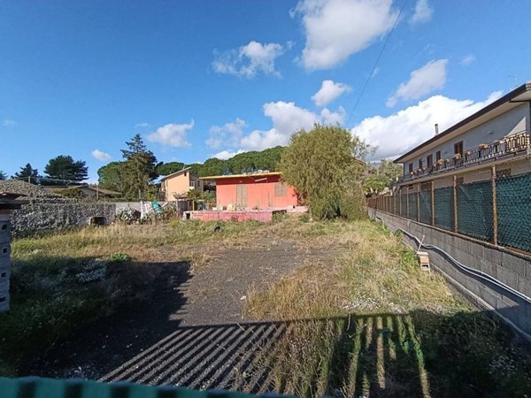 casa indipendente in vendita a Pedara