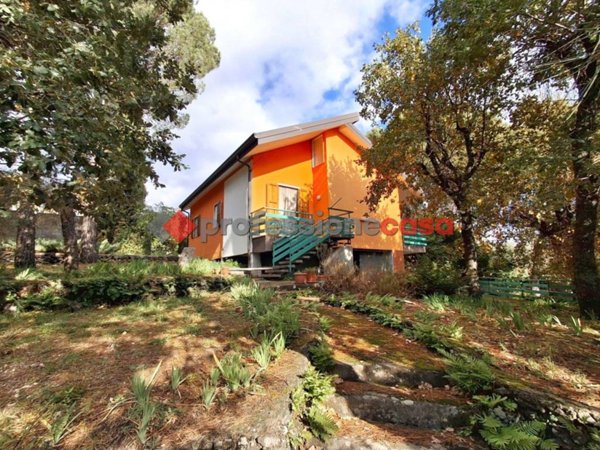 casa indipendente in vendita a Pedara