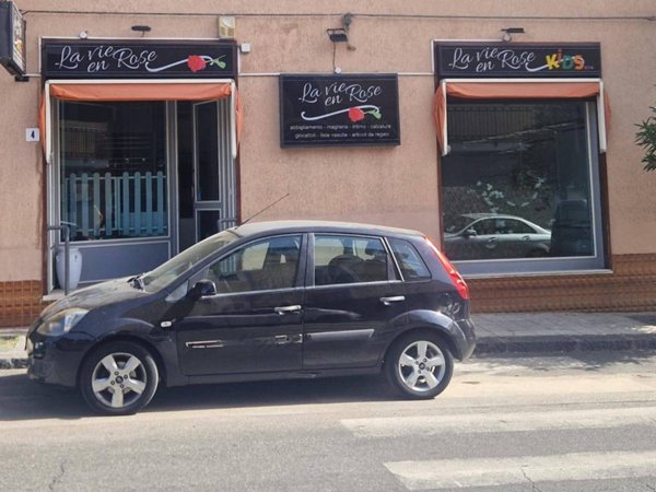 negozio in vendita a Pedara