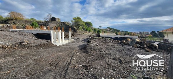 casa indipendente in vendita a Pedara