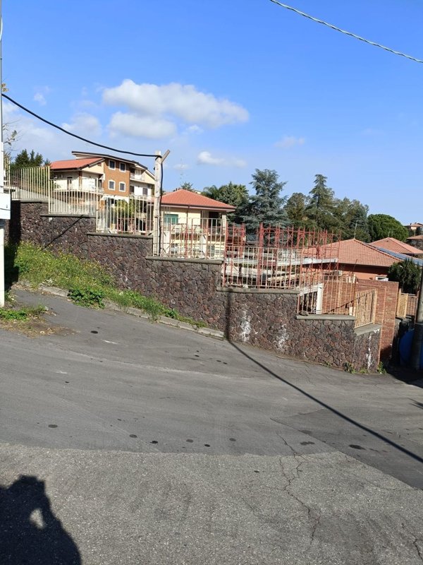 casa indipendente in vendita a Pedara