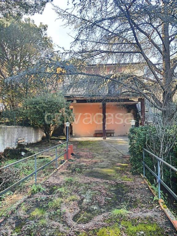 casa indipendente in vendita a Pedara in zona Tarderia