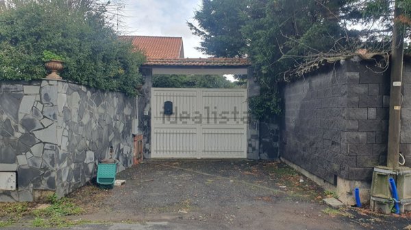 casa indipendente in vendita a Pedara