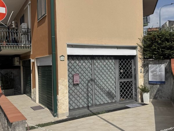 negozio in vendita a Pedara