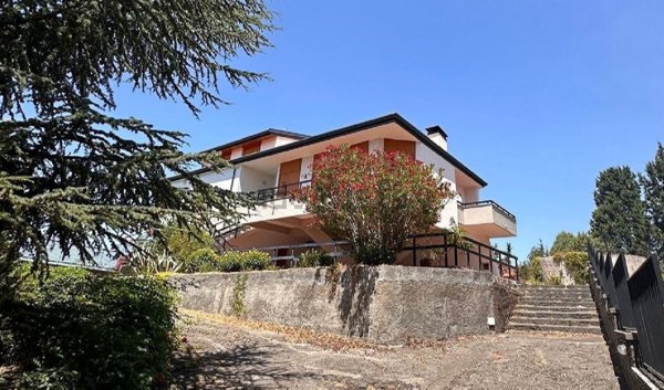 casa indipendente in vendita a Pedara