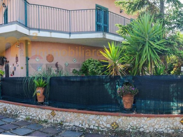 casa indipendente in vendita a Pedara