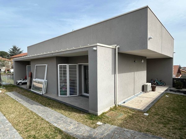 casa indipendente in vendita a Pedara