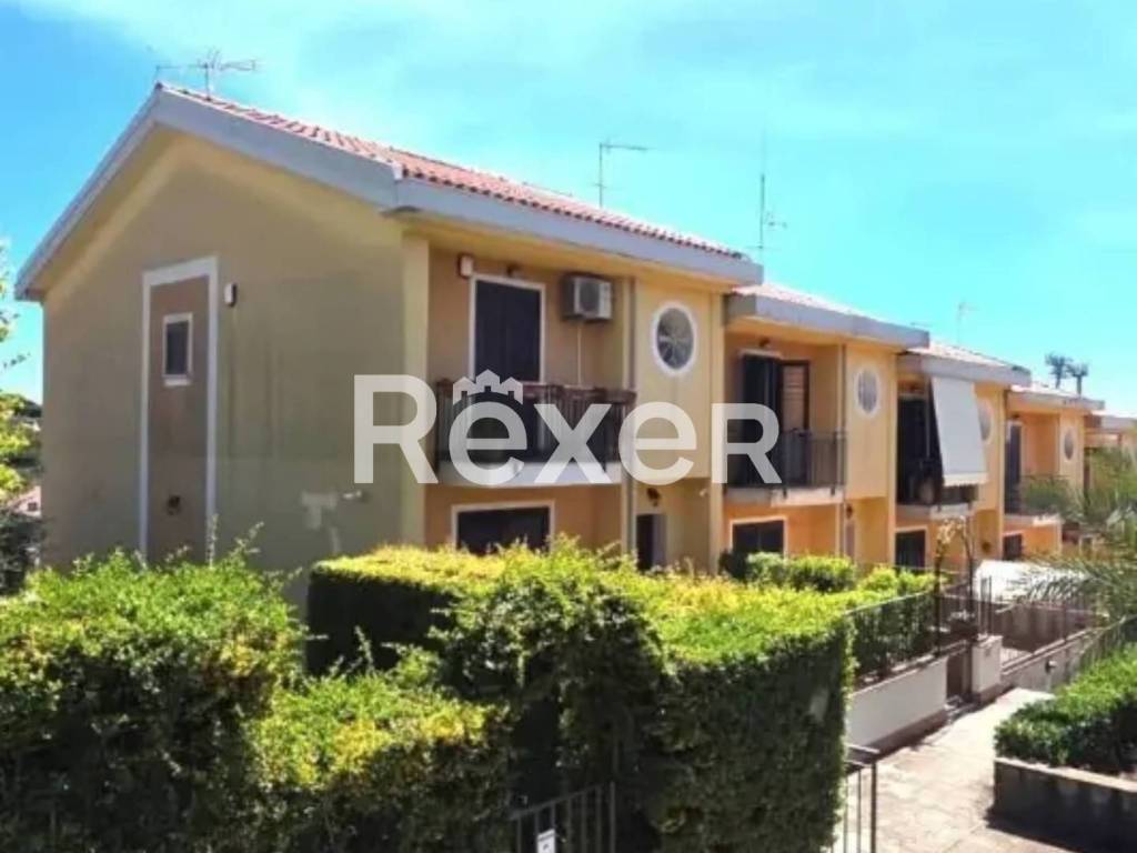 casa indipendente in vendita a Pedara