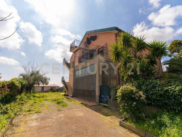 casa indipendente in vendita a Pedara