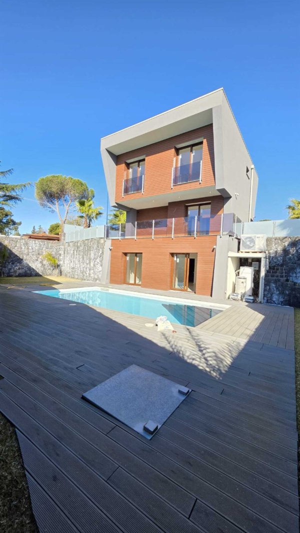 casa indipendente in vendita a Pedara