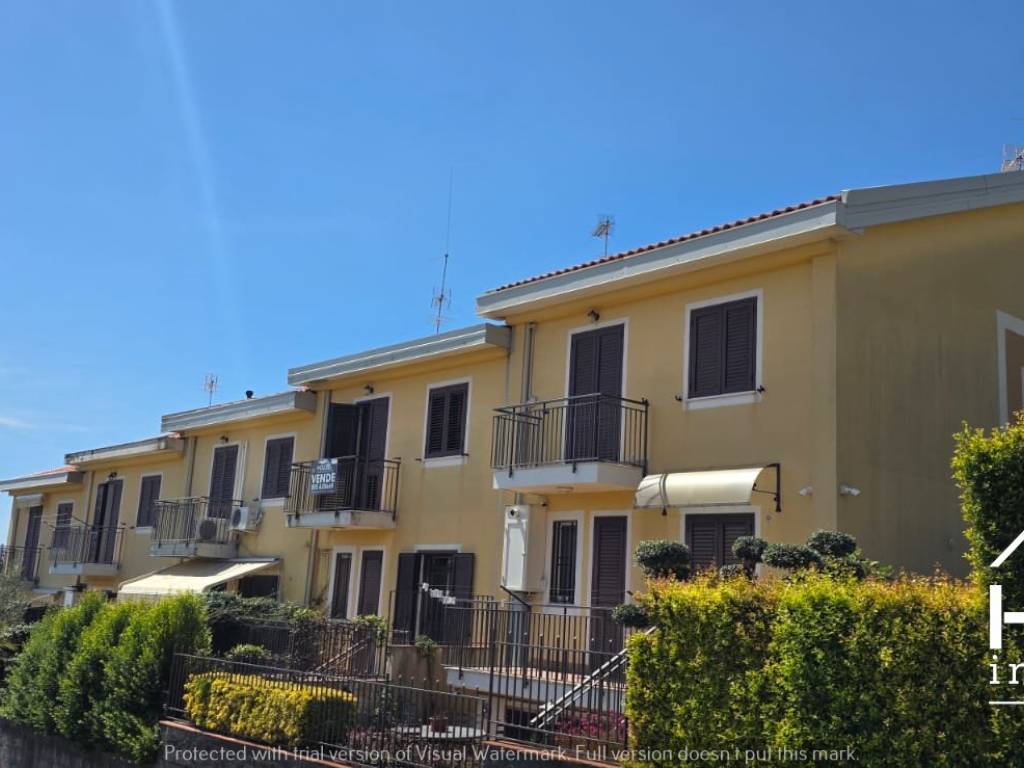 casa indipendente in vendita a Pedara